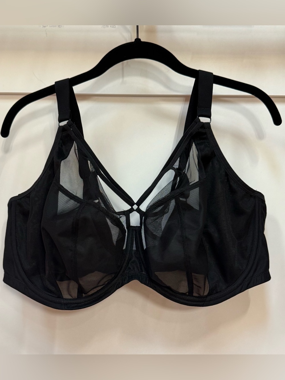 Elomi Black Sachi Plunge Bra 42J